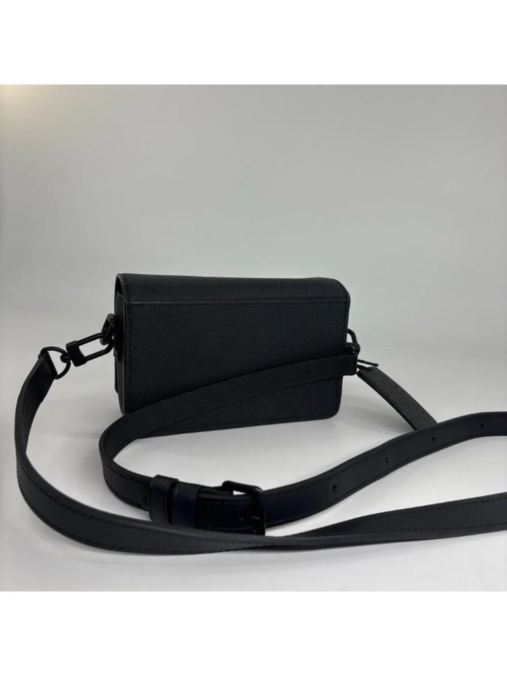 Louis Vuitton LV Aerogram Fastline Shoulder
